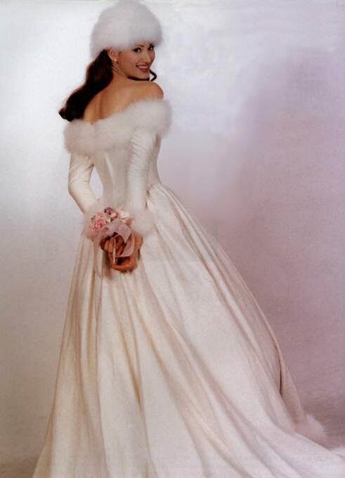 wedding dresses with sleeves-winter time